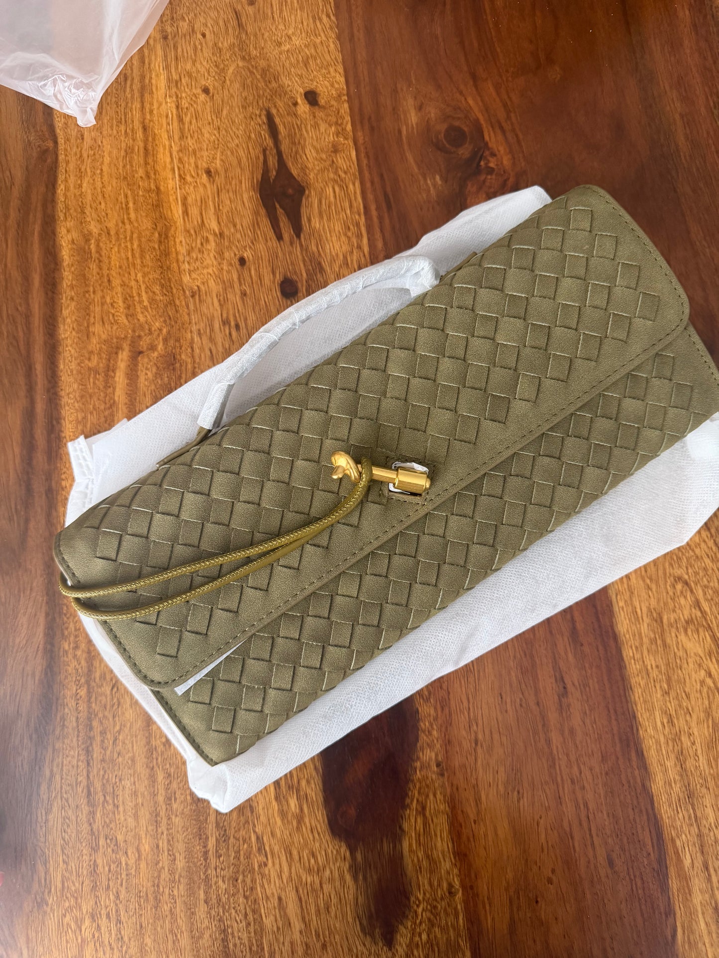 Pochette tressée Pluma — édition suède 🤎 (INSPI B)