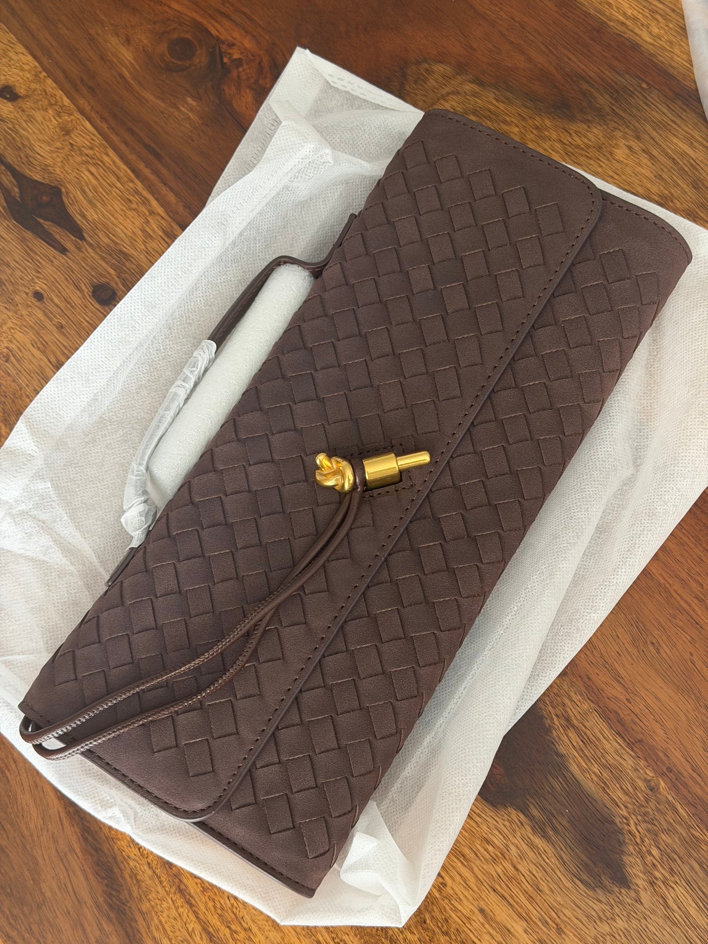 Pochette tressée Pluma — édition suède 🤎 (INSPI B)